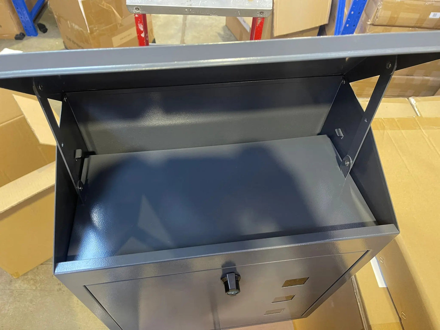 Big Letter Box for parcels size 520x420x250mm Promo +  Snap Deal.